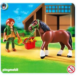 5108 Shire con Establo Rojo y Gris PLAYMOBIL